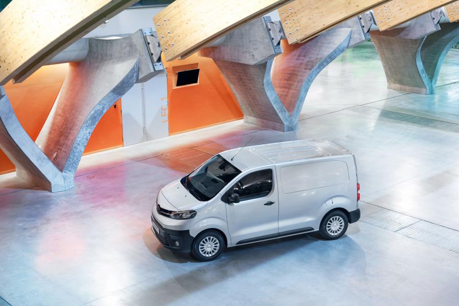 Toyota ProAce Van Compact 2016 года  (фото 20 из 35)